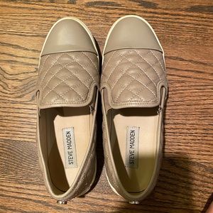 steve madden beige slip ons